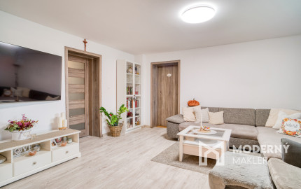 Na predaj priestranný 4-izbový rodinný dom v Malženiciach