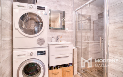 Na predaj priestranný 4-izbový rodinný dom v Malženiciach