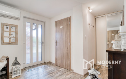 Na predaj priestranný 4-izbový rodinný dom v Malženiciach