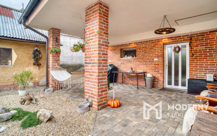 Na predaj priestranný 4-izbový rodinný dom v Malženiciach