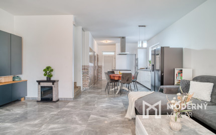 Na predaj priestranný 4-izbový rodinný dom v Bernolákove