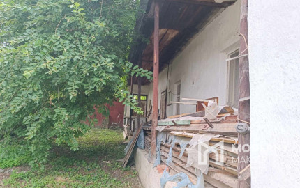 Prašice - starý vidiecky dom s veľkým pozemkom na predaj