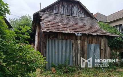 Prašice - starý vidiecky dom s veľkým pozemkom na predaj