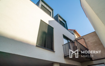 Na predaj štýlový 3-izbový mezonet v historickom centre Trnavy