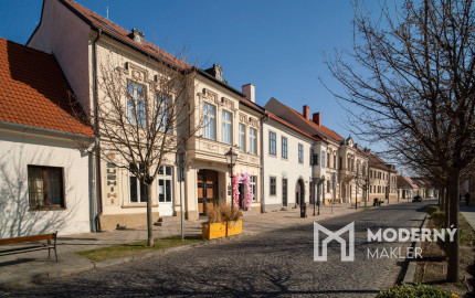 Na predaj štýlový 3-izbový mezonet v historickom centre Trnavy