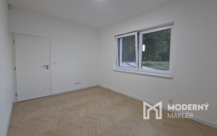 Exkluzívne iba u nás krásna novostavba v obci Uhrovec - dokončená