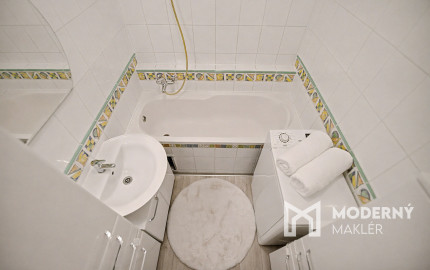 Na predaj kompletne zariadený 3-izbový byt v Petržalke