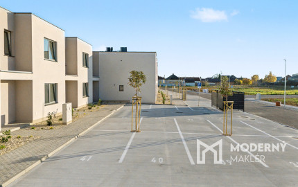 Na predaj skolaudovaný výnimočný 4-izbový byt v rodinnom dome vo Veľkom Orvišti