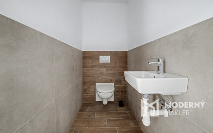 Na predaj skolaudovaný výnimočný 4-izbový byt v rodinnom dome vo Veľkom Orvišti