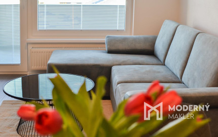 REZERVOVANÉ: Na predaj zariadený 2-izbový byt Na Pažiti v Trenčíne