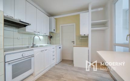 Na predaj 3-izbový byt vo výbornej lokalite v Stupave