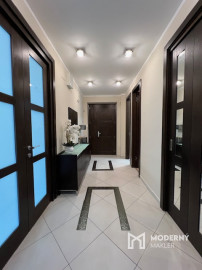 Na predaj veľkometrážny 3-izbový byt v centre mesta Trenčín