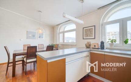 Na predaj 4-izbový byt s výhľadom na Malé Karpaty v Rači