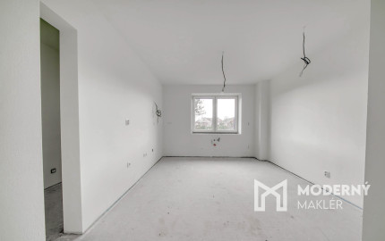 Na predaj rodinný dom s garážou v obci Šoporňa – štandard je zahrnutý v cene