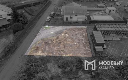 Na predaj stavebný pozemok v obci Sekule - Štrkovňa Lúčky