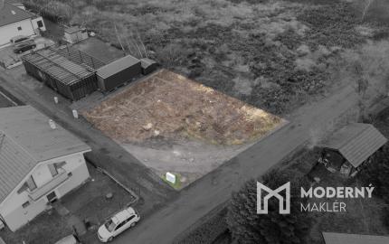 Na predaj stavebný pozemok v obci Sekule - Štrkovňa Lúčky