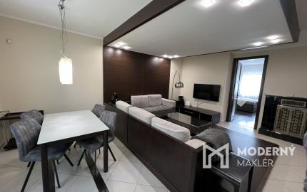 Na prenájom mestský, slnečný 3izb byt v centre Trenčína.