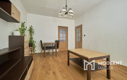 Na predaj 4-izbový byt s loggiou v centre mesta Snina