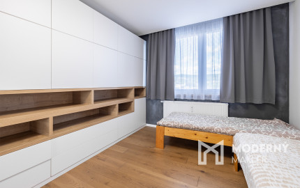 Na predaj slnečný 3-izbový byt v centre mesta Snina