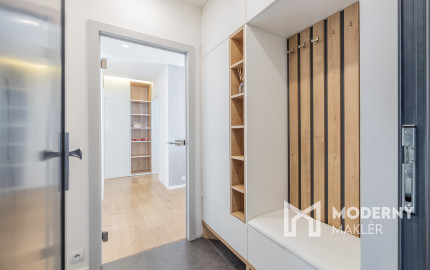 Na predaj slnečný 3-izbový byt v centre mesta Snina