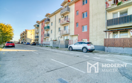 Na predaj priestranný 1-izbový byt v Miloslavove