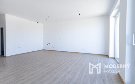 Predaj 4-izbová bytová jednotka v dvojdome v Lehniciach