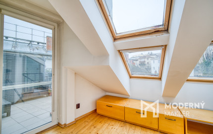 Na predaj netradičný loftový mezonet v srdci Starého Mesta