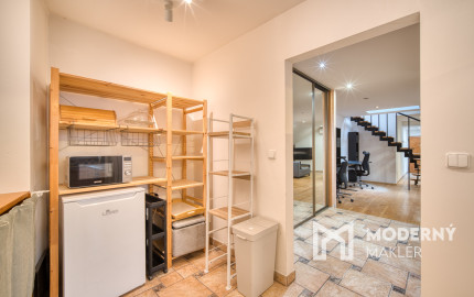 Na predaj netradičný loftový mezonet v srdci Starého Mesta