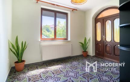 Na predaj poschodová 6-izbová vila v srdci Dunajskej Stredy