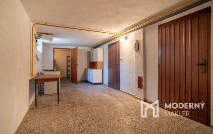 Na predaj poschodová 6-izbová vila v srdci Dunajskej Stredy