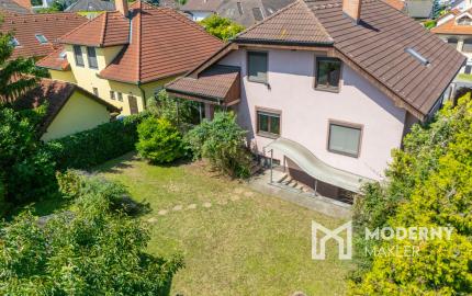 Na predaj poschodová 6-izbová vila v srdci Dunajskej Stredy