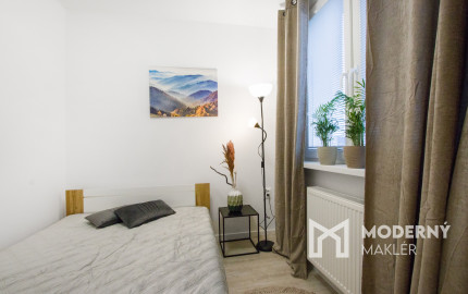 Na predaj investičný 1-izbový  byt Bratislave-Dúbravka