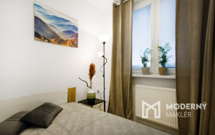 Na predaj investičný 1-izbový  byt Bratislave-Dúbravka