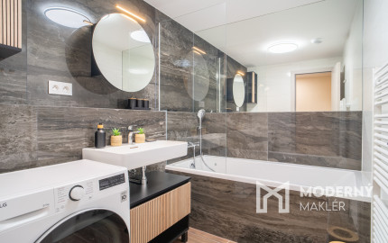 Na prenájom 2-izbový byt so šatníkom v Eurovea Tower – Bratislava