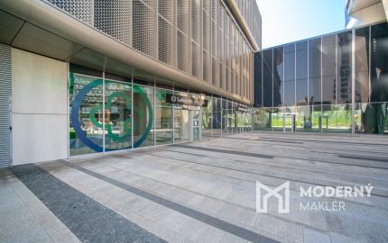 Na prenájom 2-izbový byt so šatníkom v Eurovea Tower – Bratislava