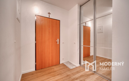 Na predaj 2-izbový byt s veľkolepou terasou na Kolibe