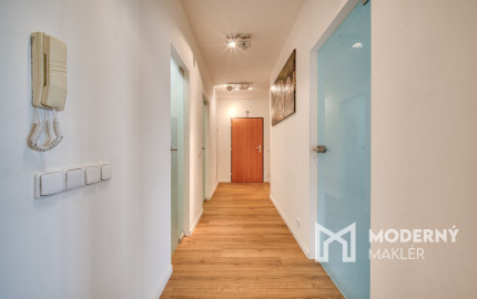 Na predaj 2-izbový byt s veľkolepou terasou na Kolibe