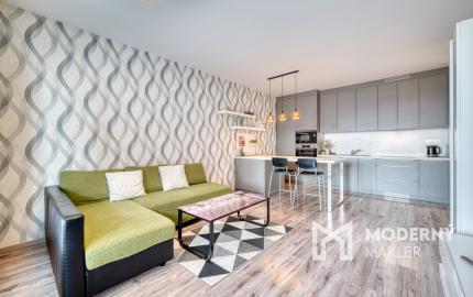 REZERVOVANÉ: Na predaj 2-izbový zariadený byt v novostavbe Bory