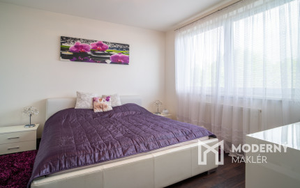 Na predaj 3-izbový byt s parkovaním v Senci