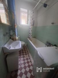 NOVÁ CENA.....Rodinný dom v tichej časti vo vyhľadávanej lokalite v meste Bánovce n/B