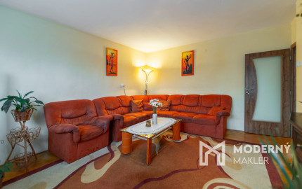 Nová znížená cena! Na predaj 5-izbový rodinný dom s veľkou záhradou v Novej Vsi nad Váhom