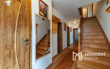 Nová znížená cena! Na predaj 5-izbový rodinný dom s veľkou záhradou v Novej Vsi nad Váhom