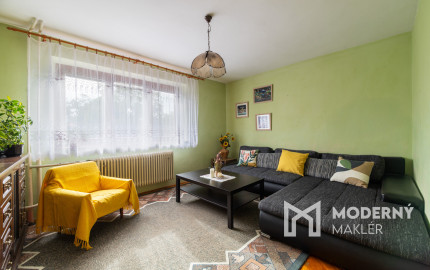 Nová znížená cena! Na predaj 5-izbový rodinný dom s veľkou záhradou v Novej Vsi nad Váhom