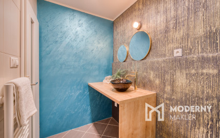 Na prenájom kompletne zariadený 2-izbový byt v centre Malaciek