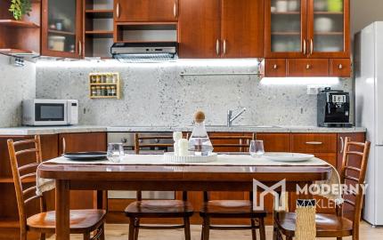 REZERVOVANÉ: Na predaj moderný 2-izbový byt na Zlatovskej ulici v Trenčíne