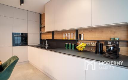 Na prenájom štýlový 3-izbový mezonet v historickom centre Trnavy