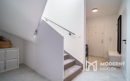 Na prenájom štýlový 3-izbový mezonet v historickom centre Trnavy