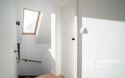 Na prenájom štýlový 3-izbový mezonet v historickom centre Trnavy