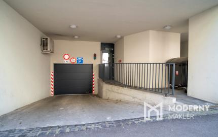 Na prenájom exkluzívny 2-izbový byt s terasou v centre Bratislavy