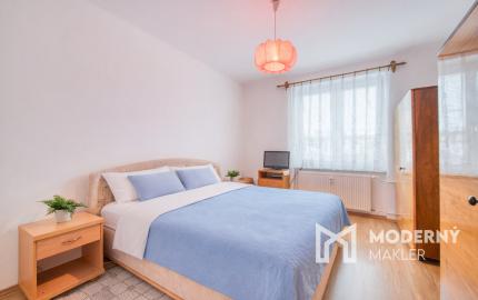 Na predaj priestranný 3-izbový byt v Malackách